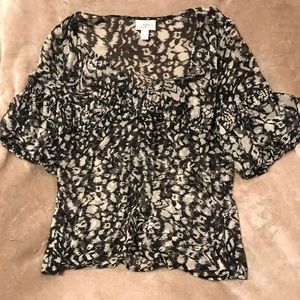 Women’s Size: L Black & White Short Sleeve Blouse